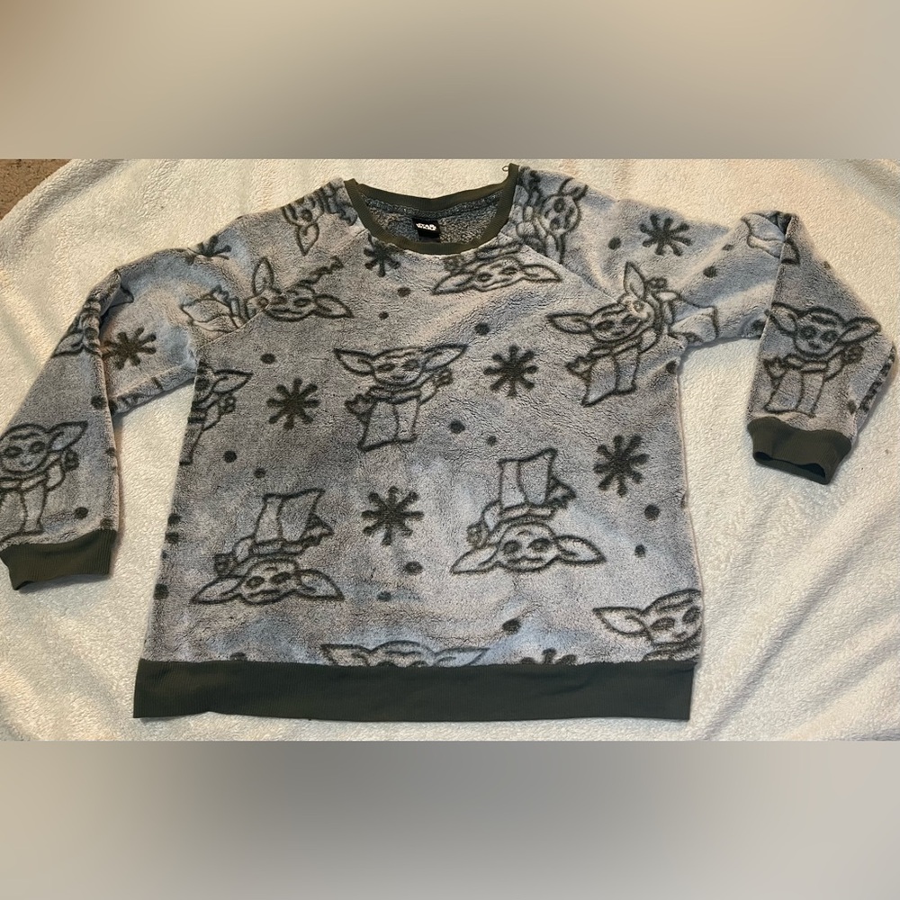 Star Wars Womens Baby Yoda Grogu Fleece Sweater Size XL Long Sleeve Pullover